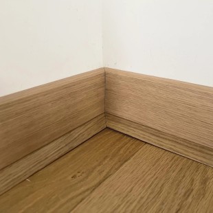 Satiné verni, Topaze Chêne contre-plinthe Panaget 12*17*2200 mm