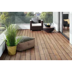 Machine nettoyeuse pour terrasse