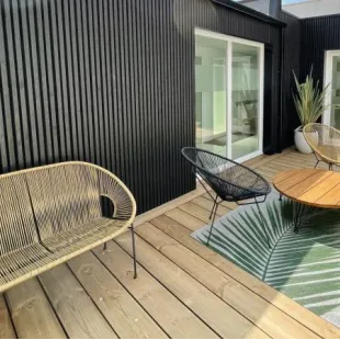 Terrasse Pin vert 27*145 2 faces lisses traité CL4