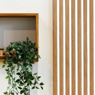 Panneau mural lame effet 3 tasseaux Oak Chêne gold fond blanc 12*122*2500 mm