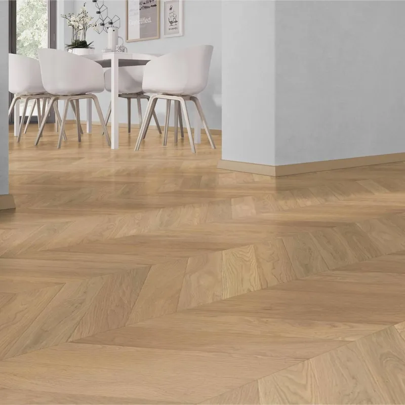 Parquet massif Point Hongrie Chêne verni aspect bois brut 4.ch 15*90*510/600 mm