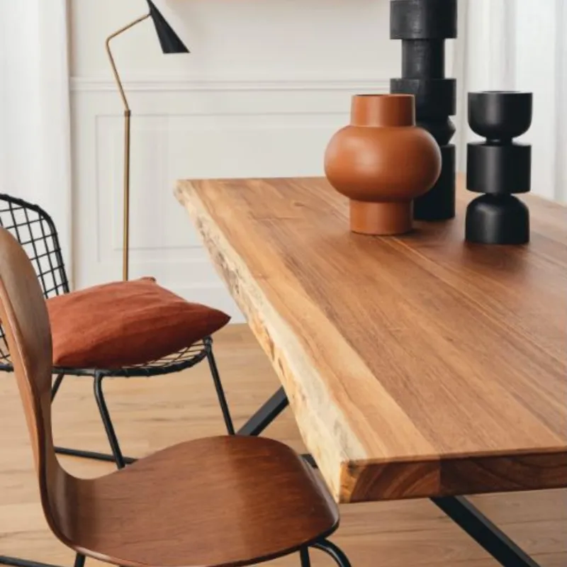 Plateau Diner Teck Indo massif vernis mat deux bords effet tronc d'arbre