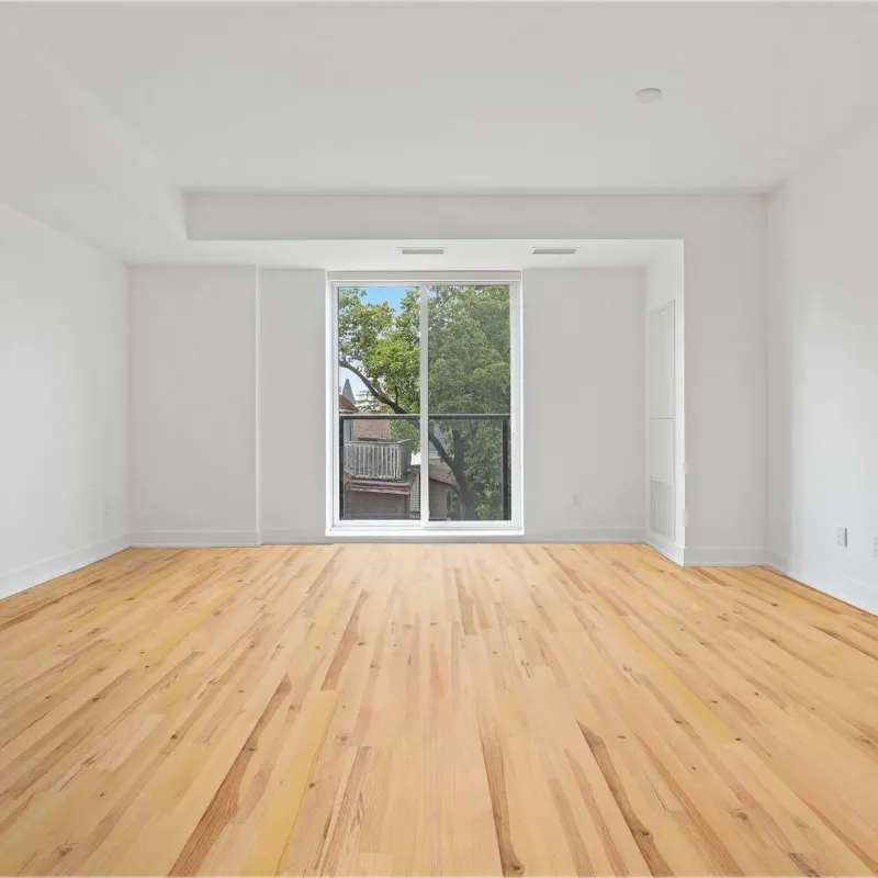 Parquet massif Pitch Pin brut rustique bords droits