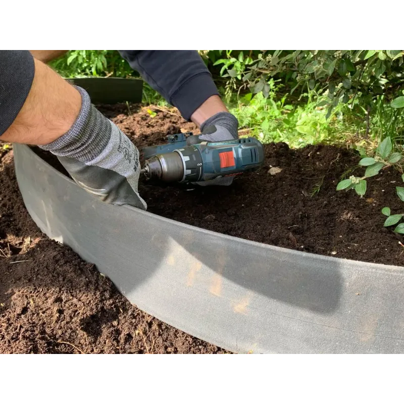 Bordure en plastique noir hauteur 140 mm longueur 25 m