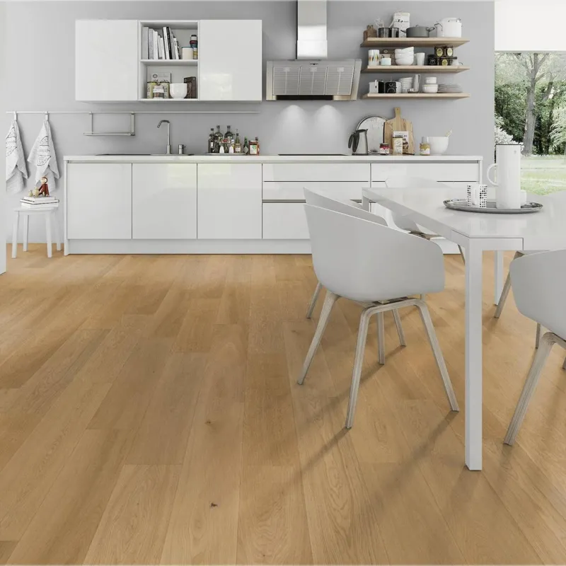 Parquet contrecollé Chêne Élégance brossé verni naturel 14/3*190*680 à 1900 mm
