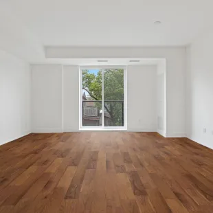 Parquet contrecollé Noyer US verni 4 chanfreins 14 ou 15/3*150*300 à 1600 mm