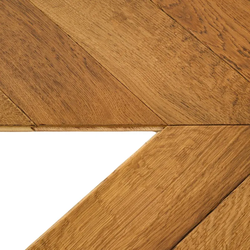Parquet contrecollé Point Hongrie Voluto huilé torréfié 4ch 15/4*120*600/720 mm