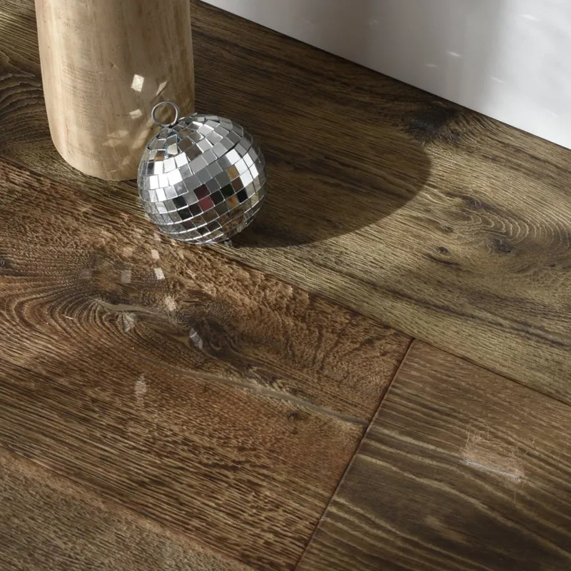 Parquet contrecollé Chambord Huilé gris brossé vieilli 15/4*220*800-2200 mm