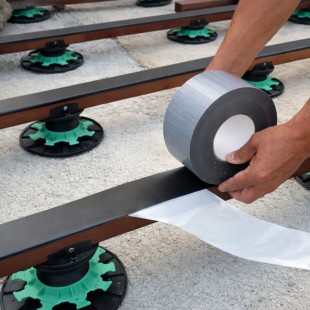 Bande d’étanchéité et protection lambourde 77 mm*20 m