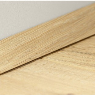 Contre plinthe Chêne massif brut pré-poncé 15*15*2400 mm