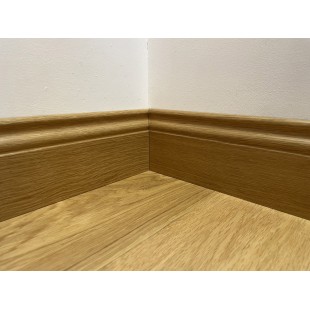 Satiné verni Chêne Plinthe avec doucine Panaget 13*100*2200 mm