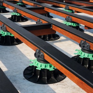 Bande d’étanchéité et protection lambourde 77 mm*20 m
